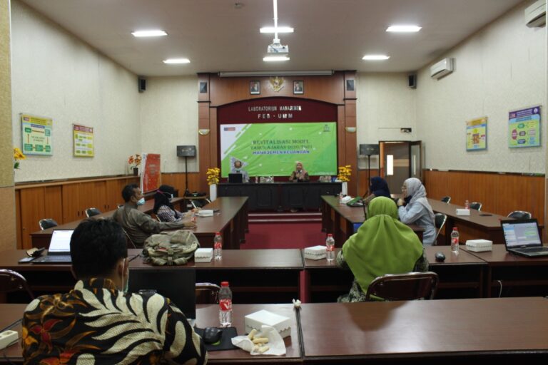 Sambut Praktikum Manajemen Keuangan, Lab Manajemen Gelar Bedah Modul