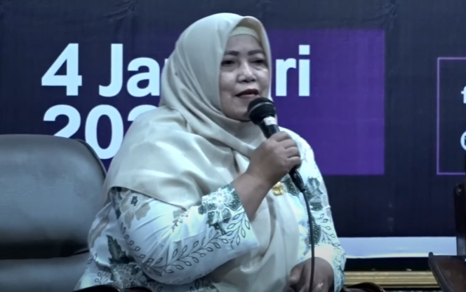 Profil Doktor: Dr. Erna Retna Rahadjeng, M.M.