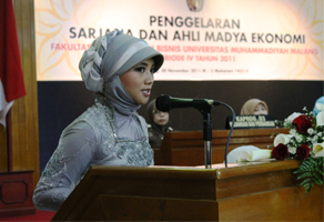 Wisudawati Asal Probolinggo Raih IPK Tertinggi