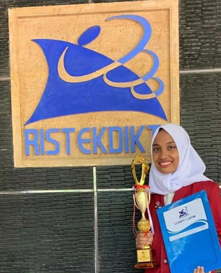Mahasiswa Manajemen wakili UMM diajang Mahasiswa Berprestasi Tingkat Nasional