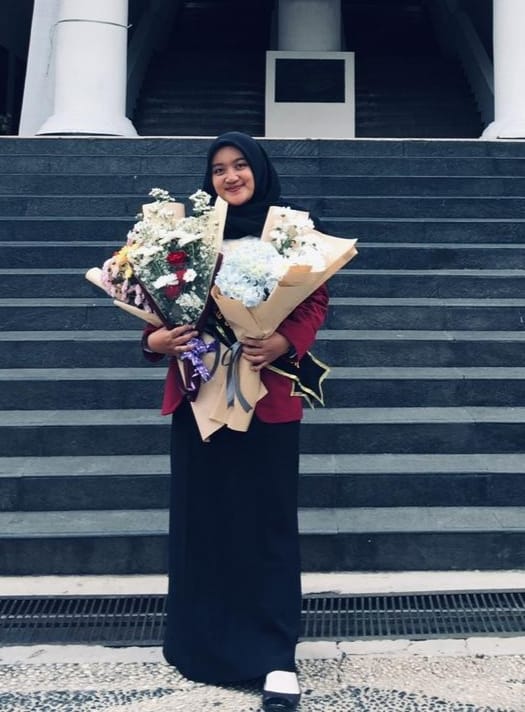 Nadiah Rahmadiana,”Manajemen Waktu Rahasia Lulus Tepat Waktu”