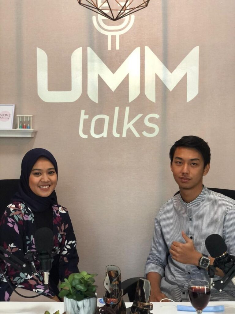 Produk Sepatu Batik Mancanegara Karya Mahasiswa Manajemen