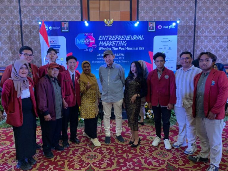 Pelajaran berharga bagi mahasiswa Program Studi Manajemen pada acara Entrepreneural Marketing: Winning The Post-Normal Era