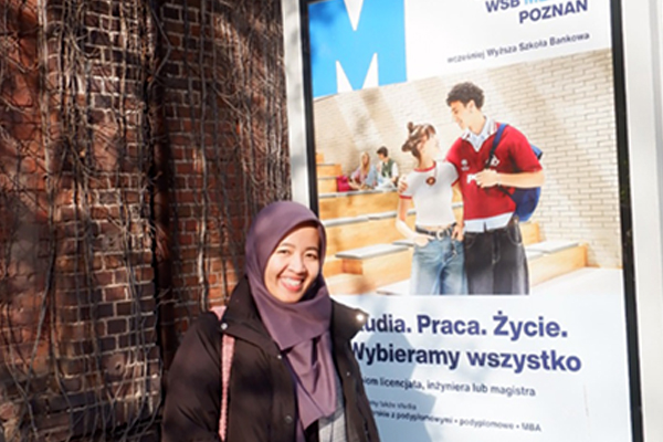 Dari Korea ke Polandia: Kiprah Global Yeyen Pratika, Ph.D. dalam Program Erasmus+