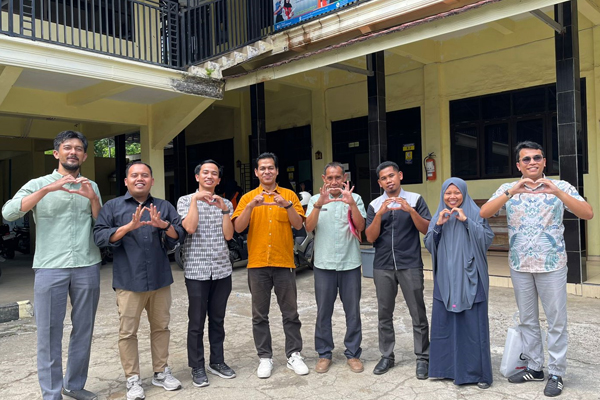 Perluas Akses Pendidikan Tinggi, Prodi Manajemen UMM Sambangi SMK Muhammadiyah 2 Pagak