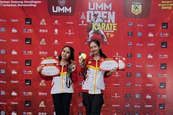 Kado Manis Hardiknas: Mahasiswi Manajemen UMM Borong Medali di Open Karate Championship 2026